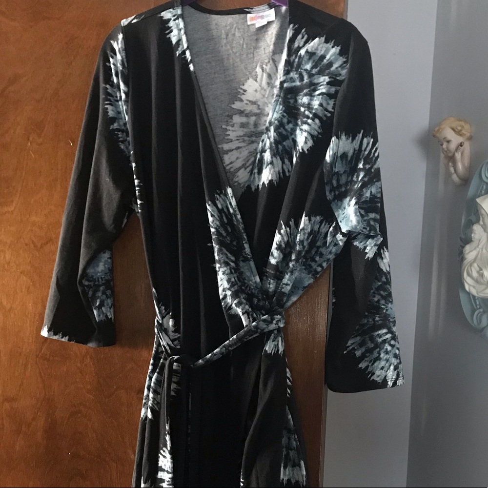 Lularoe wrap dress